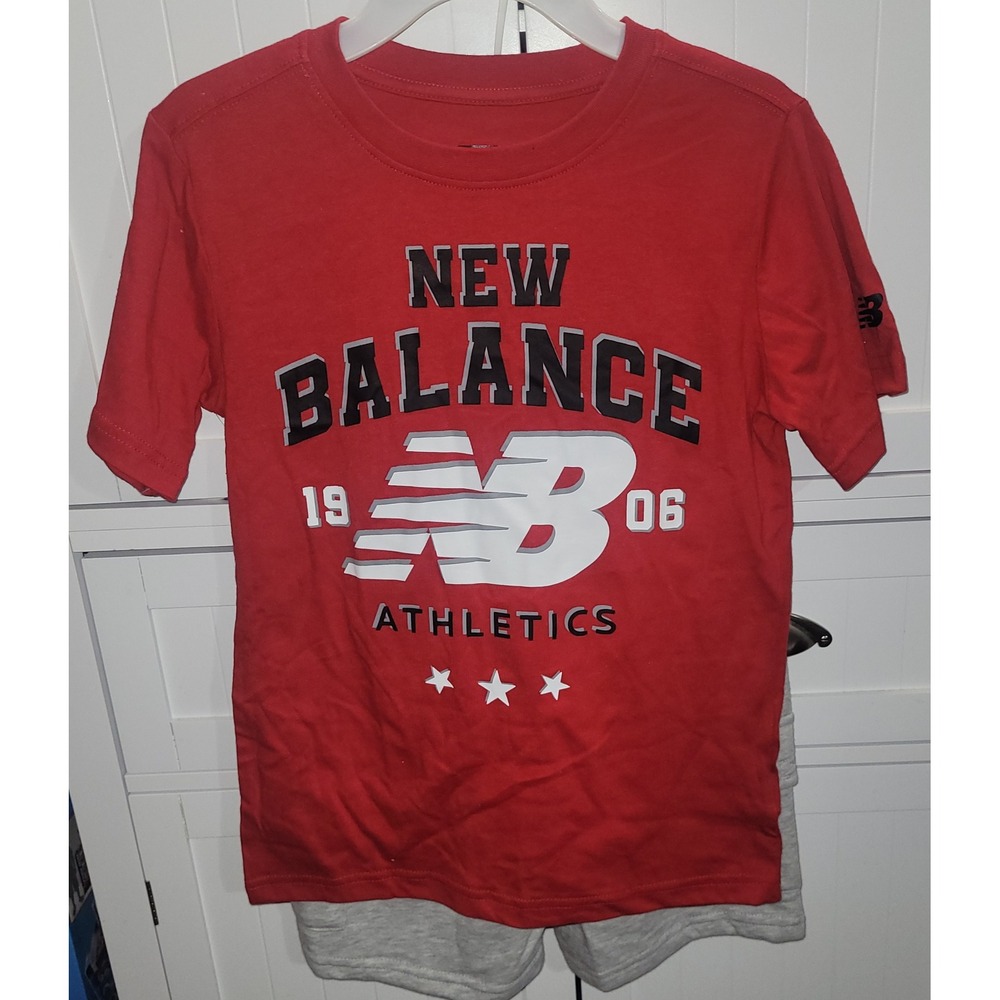 New Balance Boys Red Graphic T-Shirt and Grey Cargo Shorts 2-Piece Set Size 12